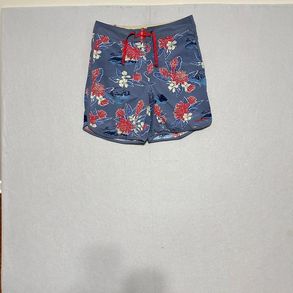 Patagonia Mens 30 Blue Floral Board Shorts Swim Trunks‎ Scalloped Hem 7 Inseam